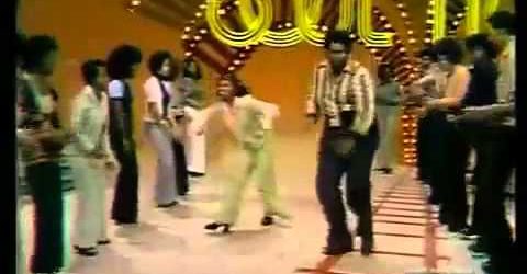 Soul Train Line Dance to Jungle Boogie (1973)
